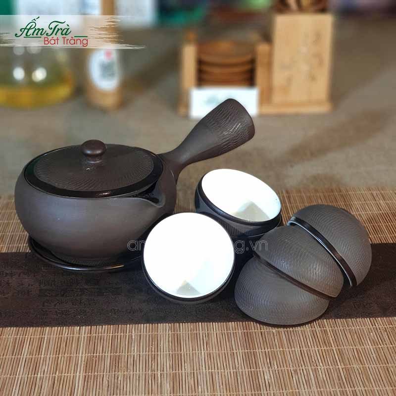 ấm chén gốm Bát Tràng