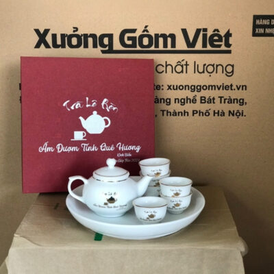 Bộ ấm chén in logo dáng truyền thống màu trắng kẻ chỉ vàng XG-AC29