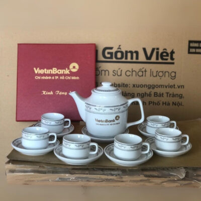 Bộ ấm chén in logo Vietinbank Chi nhánh TP Hồ Chí Minh dáng vuông màu trắng họa tiết viền kim XG-AC87
