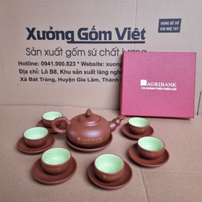Bộ ấm chén tử sa Bát Tràng in logo ngân hàng AGRIBANK chi nhánh Thừa Thiên Huế dáng bầu tròn màu nâu XG-AC114