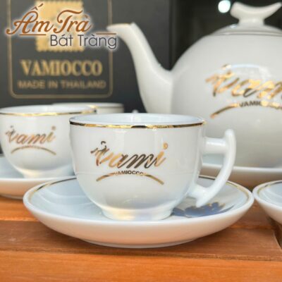 bo-am-tra-ve-tay-dang-buoi-canh-hoa-tiet-hoa-sen-vang-kim-in-logo-atbt-vt01 (7)