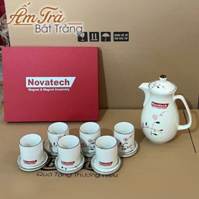 bo-am-tra-ve-tay-hoa-dao-hong-men-kem-dang-cao-in-logo-atbt-vt04 (2)