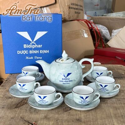am-chen-bat-trang-ve-hoa-mai-qua-tang-in-logo-men-van-da-xanh-nhat-atbt-vt09 (2)