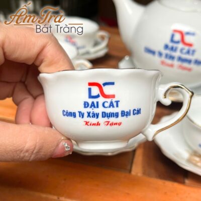 am-chen-ve-tay-in-logo-qua-tang-hoa-tiet-thuan-buom-xuoi-gio-ve-vang-dang-buoi-lua-atbt-vt19 (4)