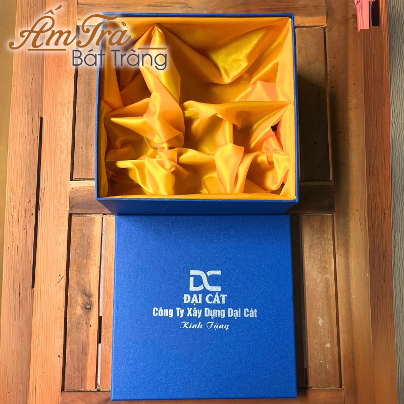 am-chen-ve-tay-in-logo-qua-tang-hoa-tiet-thuan-buom-xuoi-gio-ve-vang-dang-buoi-lua-atbt-vt19 (5)