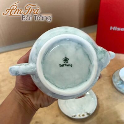 bo-am-chen-ve-tay-in-logo-hoa-tiet-hoa-mai-dang-dai-cat-men-van-da-xanh-atbt-vt17 (6)