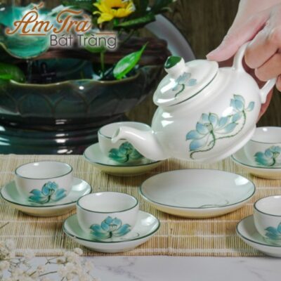 bo-am-chen-ve-tay-in-logo-qua-tang-sen-xanh-dang-thien-nga-men-kem-atbt-vt32 (2)