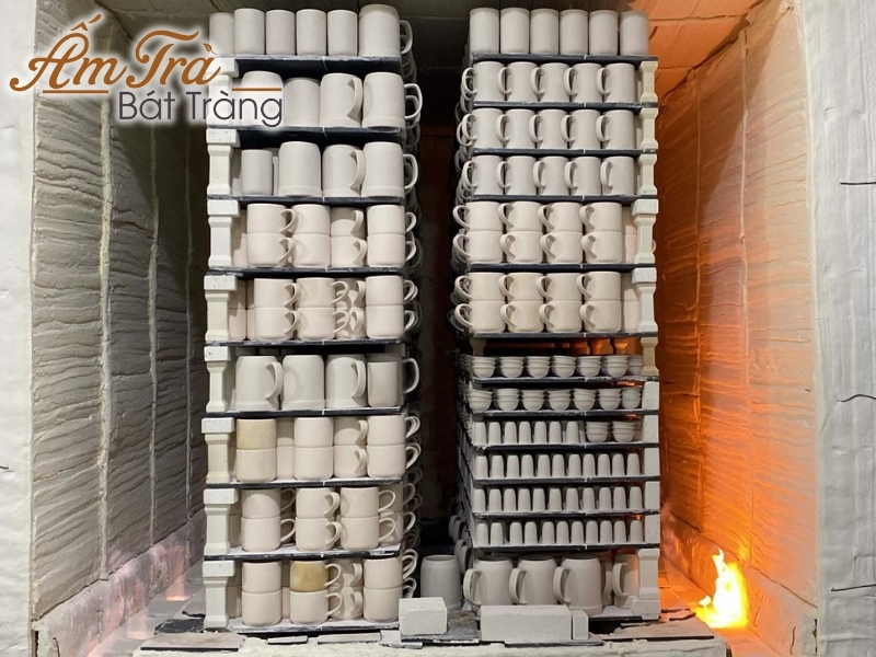 quy trình sản xuất bộ ấm chén trà gốm sứ quà tặng (11)