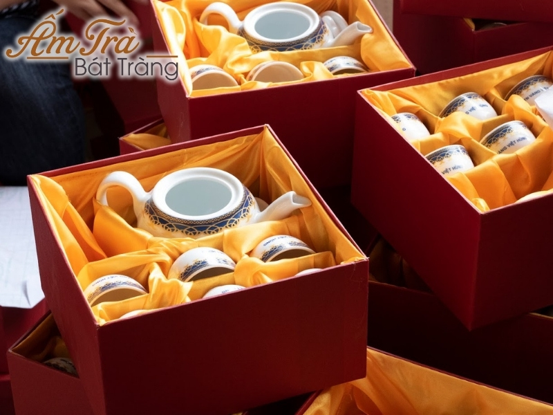 quy trình sản xuất bộ ấm chén trà gốm sứ quà tặng (17)