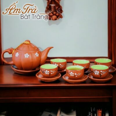am-chen-tra-tu-sa-in-logo-qua-tang-dang-bi-ve-hoa-dao-trang-atbt-ts08 (2)